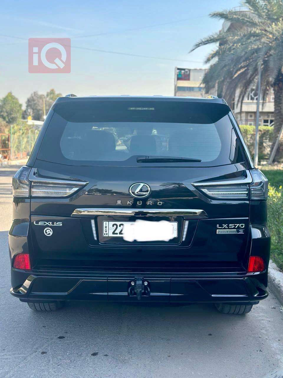 Lexus LX